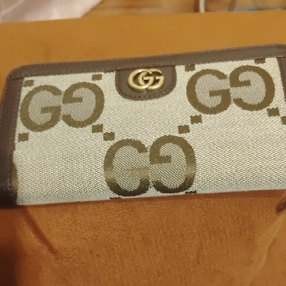Gucci Handbags - GG Canvas Wallet in Brown and Cream
